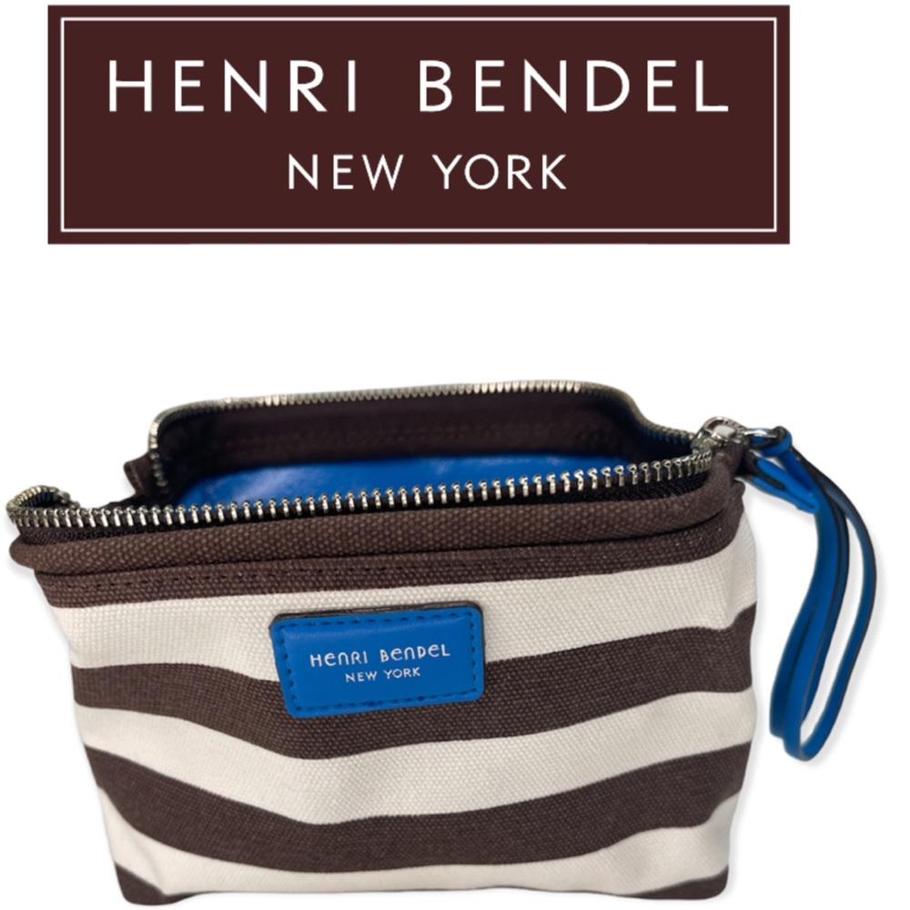 🐠Henri Bendel New York chocolate and white stripe cosmetic case